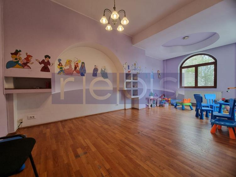 DE INCHIRIAT VILA  D+P+1+2 + CURTE | ZONA PARCUL CAROL - 7