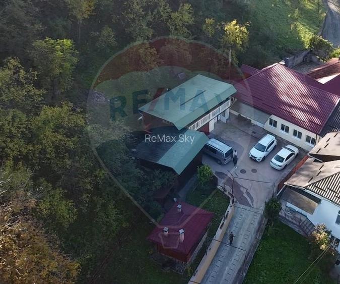 Casă cu 5 camere de vânzare în zona Central comision 0 - 2