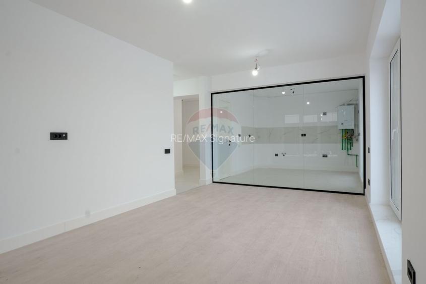 Vanzare apartament de lux cu 4 camere, curte de 279 mp in Pallady - 2