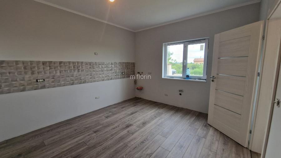 Proprietar Duplex P+M Cochet intrare Remetea - 159.900 Eur - 11