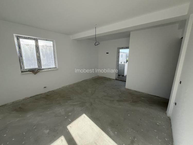 Oportunitate! Vila tip duplex P+1, 5 camere, Valu lui Taian! - 9