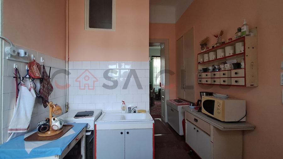 Apartament cu 3 camere, 68 mp utili + terasă 15 mp, Parcare, Zonă Centrală!!
