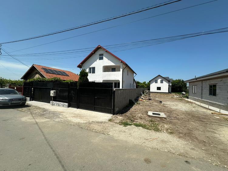 Casa p+1 de vanzare in localitatea Poarta Alba, Constanta, teren 1000mp