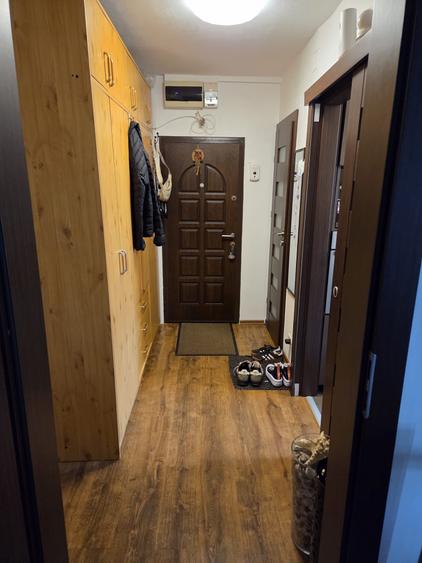4 camere Drumul Taberei metrou Valea Ialomiței zona Valea Argeșului