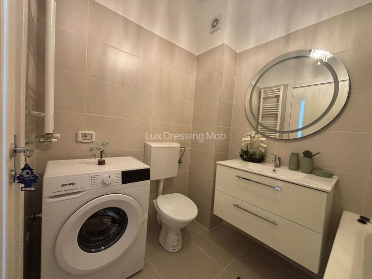 Garsoniera de inchiriat –Dotari: - TV +  loc  de parcare - 12