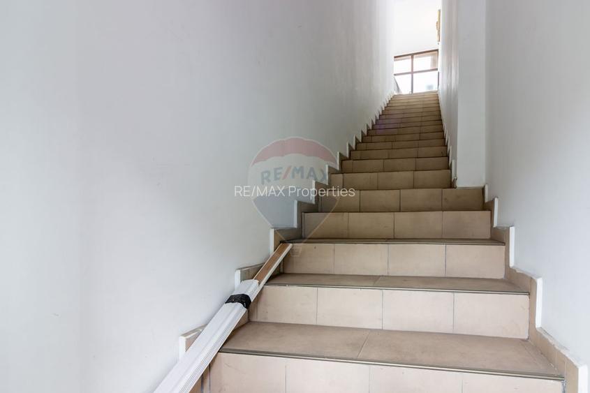 Casă / Vilă de vanzare în Voluntari, venit lunar din chirii 5800€ - 7