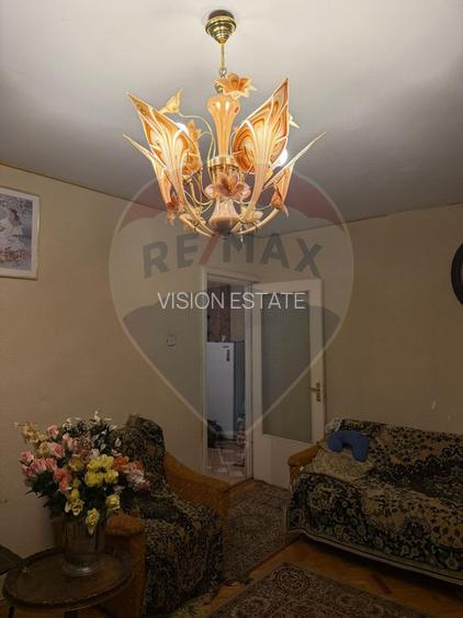 Apartament cu 3 camere de vânzare în zona Central - 4