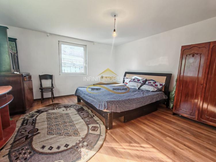 Casă de vânzare din BCA, in PARAVA - 9