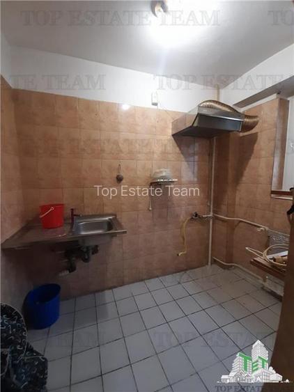 Bd Basarabiei -Parcul National- Vanzare  Garsoniera in bloc  Anvelopat-Libera - 9