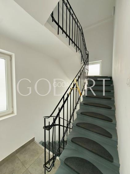 Vila spatioasa | Complet renovată | Central - 15