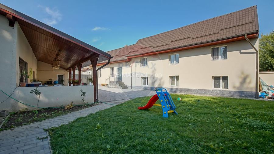 Casă / Vilă Săsească cu 6 camere de vânzare in Vulcan, Brasov - 26