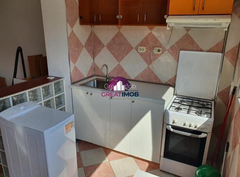 Inchiriere garsoniera Teiul Doamnei – Colentina - 7