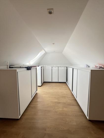 Casă individuala 4 Camere, 4 băi - 11