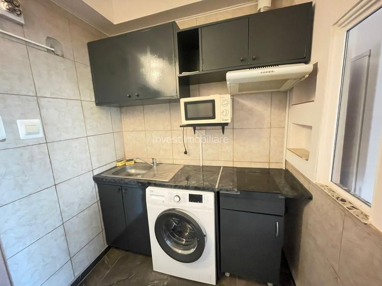 Garsoniera-Piata Nicolina-etaj 1 - 7