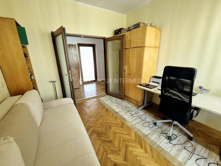 Piata Ovidiu-Comandamentul Marinei-apartament cu farmec aparte si vedere la mare - 12