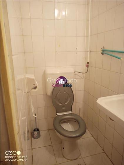 Inchiriere 1 camera dintr-un apartament cu 3 camere. - 11