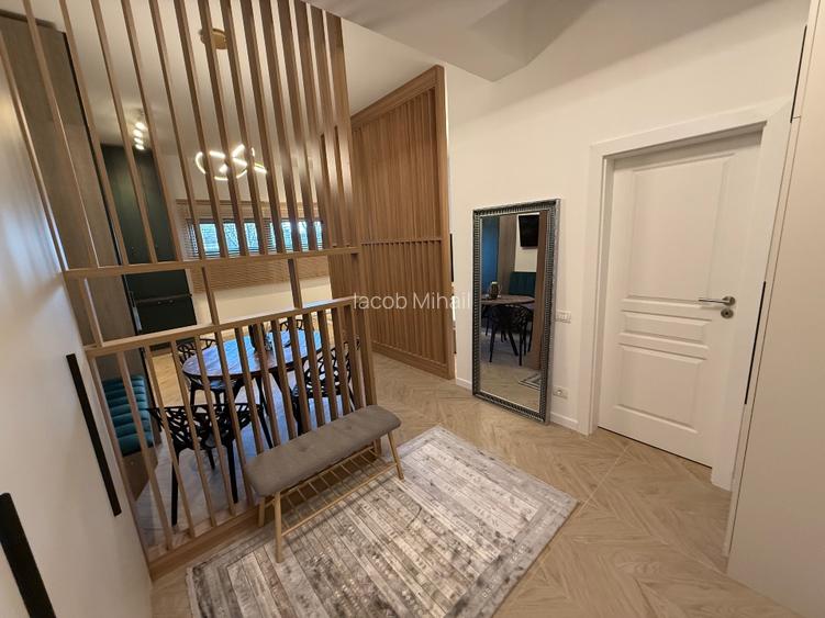 Studio Lux, prima inchiriere, central, parcare privata. - 2