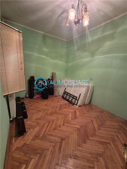 Royal Imobiliare - Vanzare Casa Zona Lupeni - 13