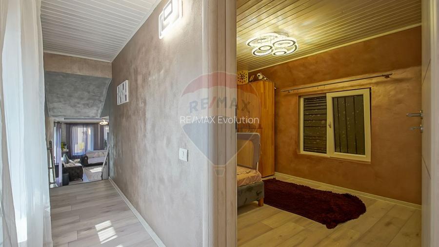 Casă / Vilă Săsească cu 6 camere de vânzare in Vulcan, Brasov - 19