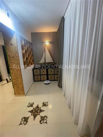 Apartament 3 camere decomandat Drumul Fermei Curte10 mp - 12