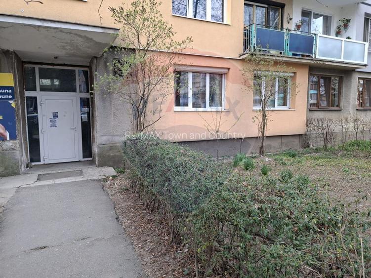 Apartament cu 3 camere de închiriat - 4