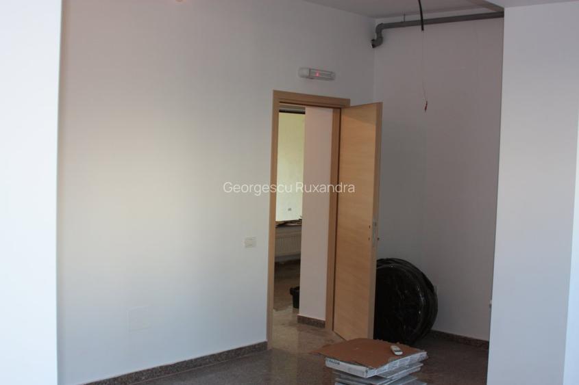 Vanzare imobil birouri pretabil investitie, inchiriata integral - 31