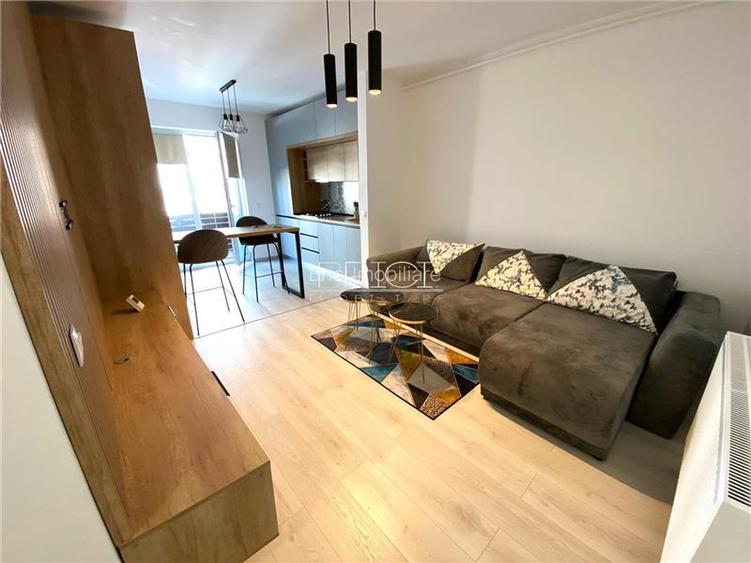 Studio, 48mp, cu Parcare, zona Coresi - 3