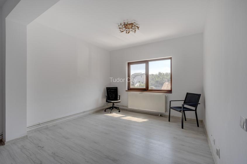 O proprietate imobiliară deosebită, formată din casă și mult teren! - 15