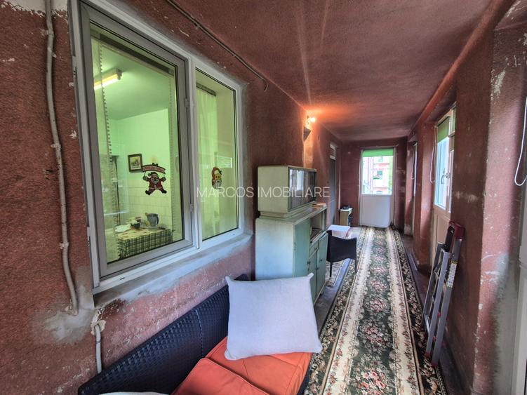 Vand apartament Lunca, et.1, Piata Mică, balcon mare - 5