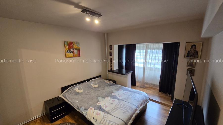 3 camere de vanzare  , etajul 1, ultracentral, Focsani - 28
