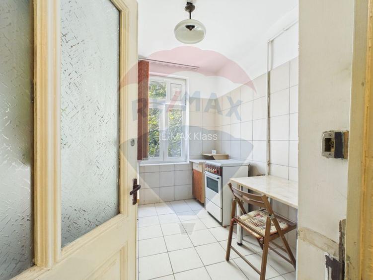 Etaj de casa interbelica, 3 camere, in inima Bucurestiului - 15