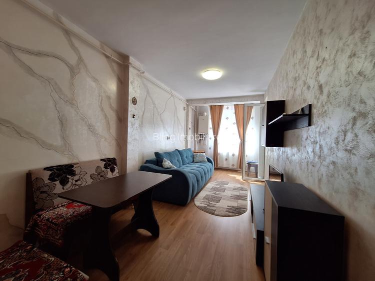 Apartament cu 2 camere, 42 mp, balcon, zona Teilor - 2