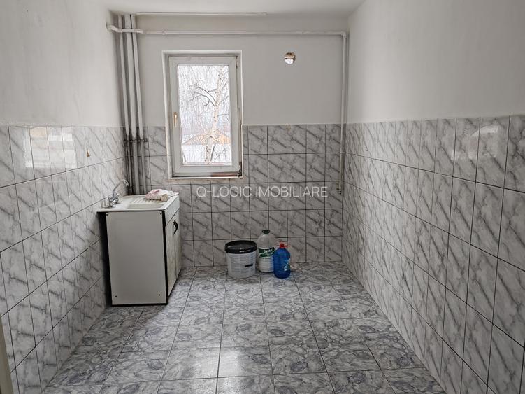 Apartament 2 camere liber la vanzare zona Fartec - 10