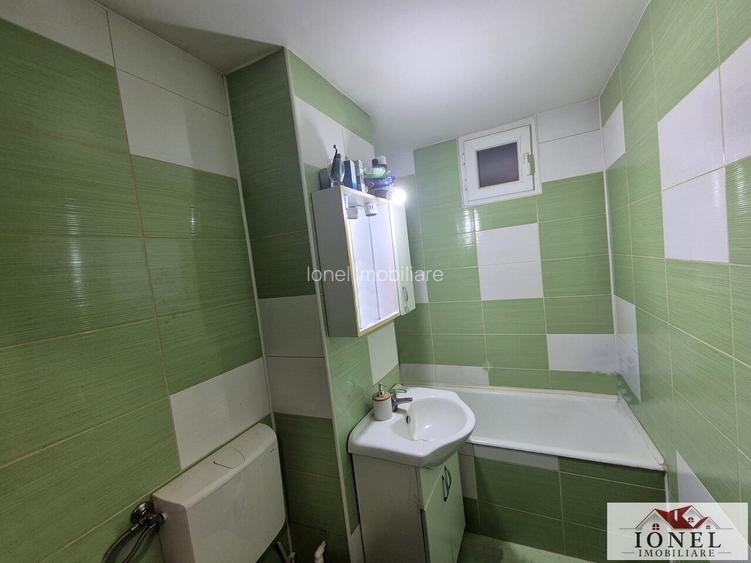 Apartament trei camere de vanzare in Cugir - 5