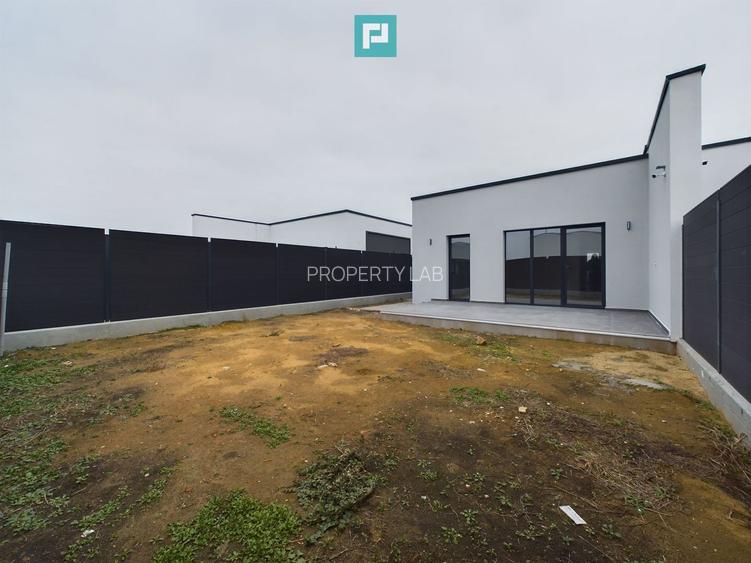 Duplex modern, pe parter, amplasat într-o zonă liniștită din Moșnița Nouă - 16