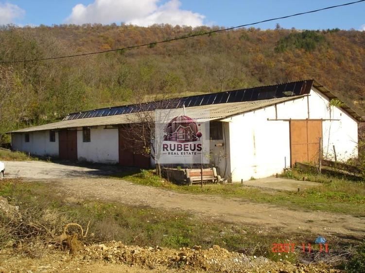 Fost hangar nautic de renovat – oportunitate de investiție!