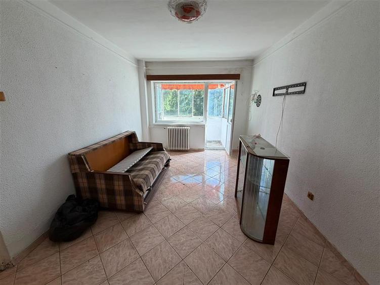 Apartament 2 camere, etaj 2, Zona Scoala 7