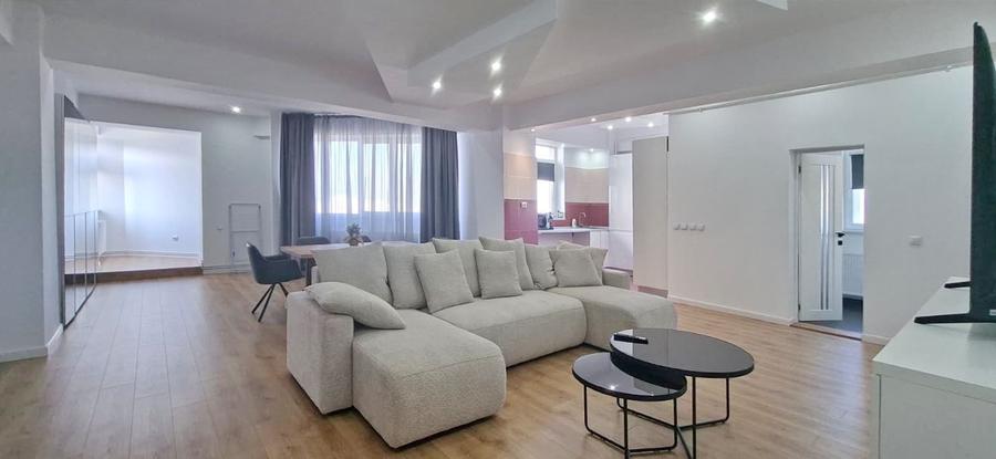 Apartament 2 camere spațios – Centrul Civic - Vedere deosebită