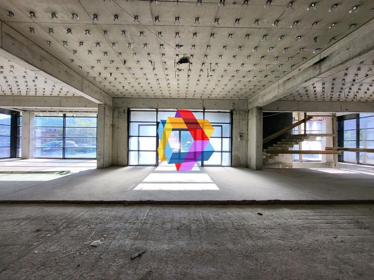 Clădire mixta -3600 mp