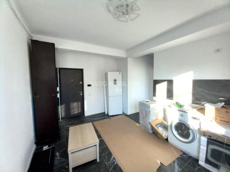 Pret redus ! Apartament tip studio , parter inalt , bloc nou , liber - 15