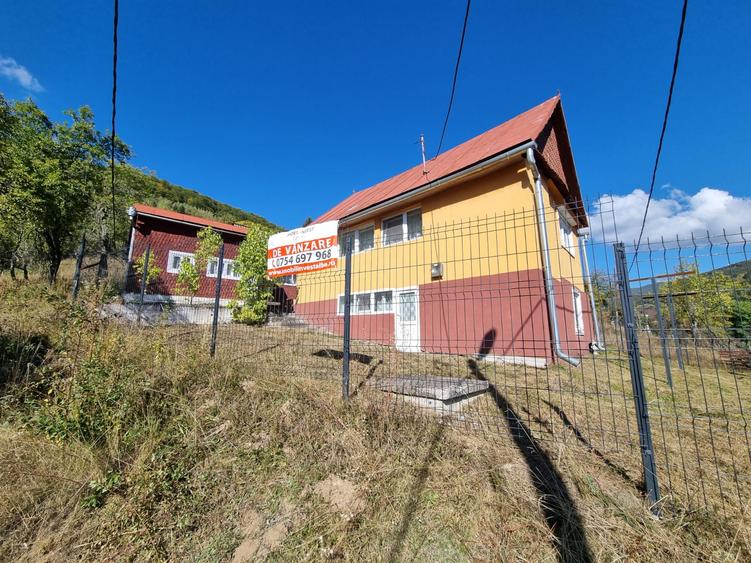 Exclusivitate! Casă in Avram Iancu cu teren de 26.621 mp, 4 camere