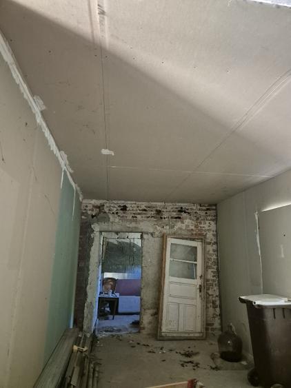 Casă de Vânzare în Băile Olănești Sat - Ideală pentru Locuință sau Afacere!
