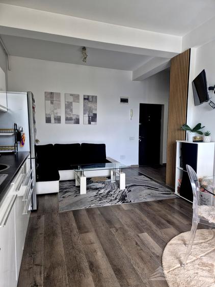Apartament 2 camere de vânzare în Centru, str. Traian | terasă 50 mp + parcare