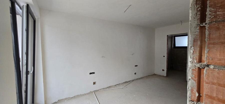 Casa individuala semifinisata noua, teren 640 mp, Chinteni