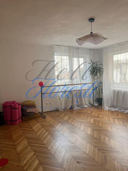 Apartament 3 camere 160 mp | beci 80 mp | gradina 160 mp | zona Andrei Muresanu.