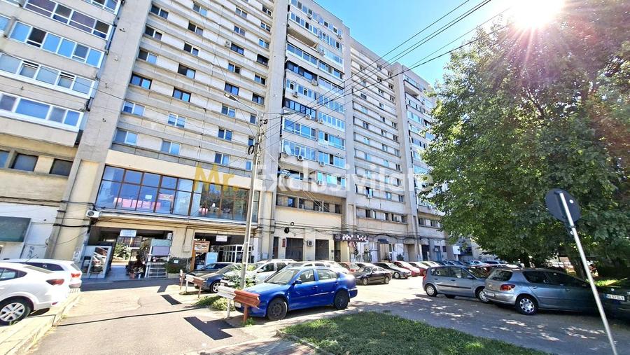 Apartament 3 camere Ultracentral-Pitesti-Bloc Mobilux etaj intermediar