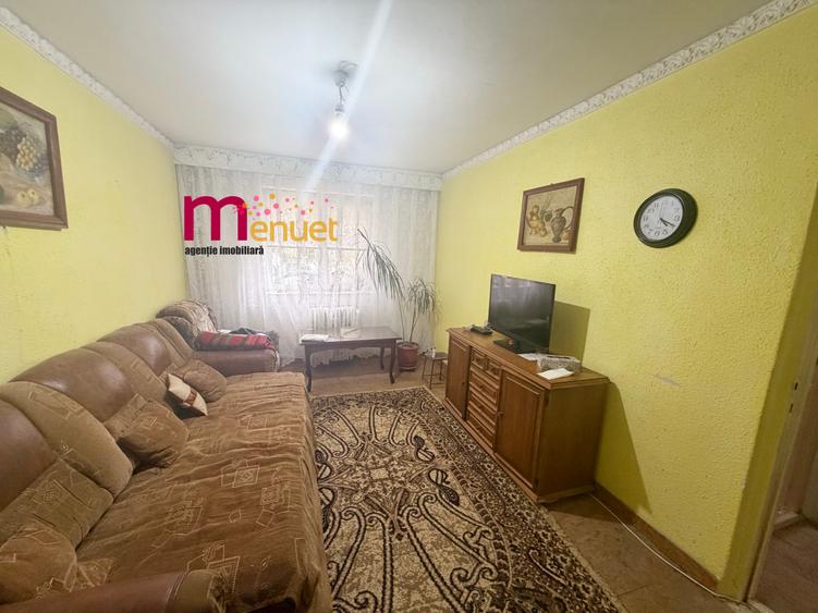 Apartament 2 camere,strada Alunisului,parter