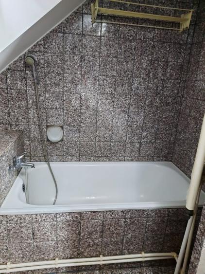Berceni-Aparatorii Patriei vav Spiru Haret, 2 camere mobilate, mansarda in vila