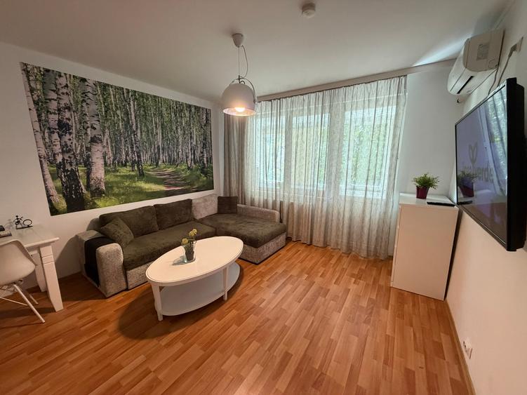 Calea Victoriei, 2 camere dec, et.3, balcon, bloc termoizolat,  zona linistita