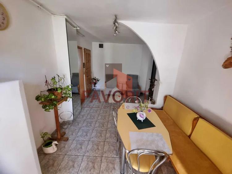 Apartament 3 camere decomandat, zona Aradului